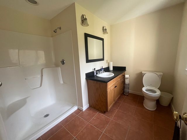 3A Robinson Drive A, Bedford, MA 01730