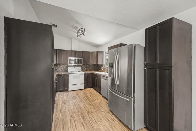 3821 E DELTA Avenue, Mesa, AZ 85206