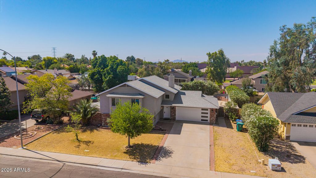 Image 1 of property listing at 3821 E DELTA Avenue, Mesa, AZ 85206