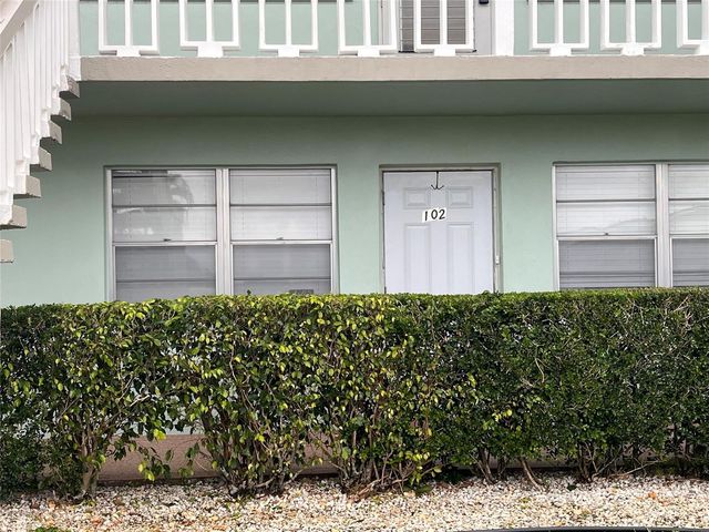 102 Somerset F 102, West Palm Beach, FL 33417
