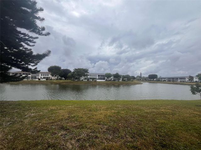102 Somerset F 102, West Palm Beach, FL 33417