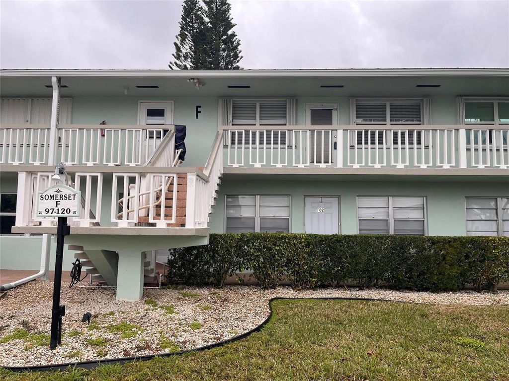 102 Somerset F 102, West Palm Beach, FL 33417