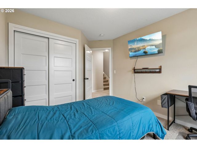 215 W BARBARAS Way, Newberg, OR 97132