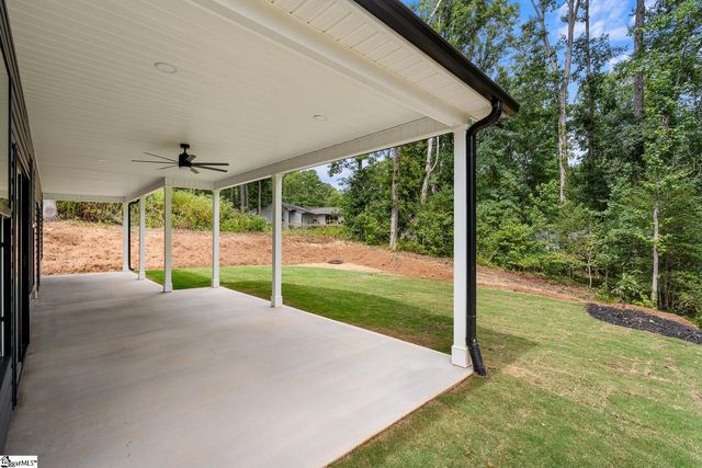 5 Chickamauga Lane, Simpsonville, SC 29681