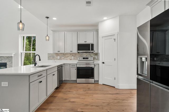 5 Chickamauga Lane, Simpsonville, SC 29681