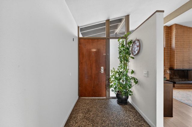 5412 Wildflower Cir, Carmichael, CA 95608