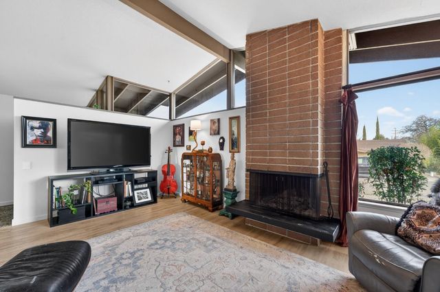 5412 Wildflower Cir, Carmichael, CA 95608