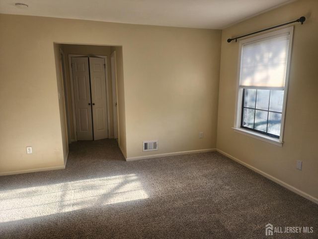 1008 Woodhaven Drive, Edison, NJ 08817