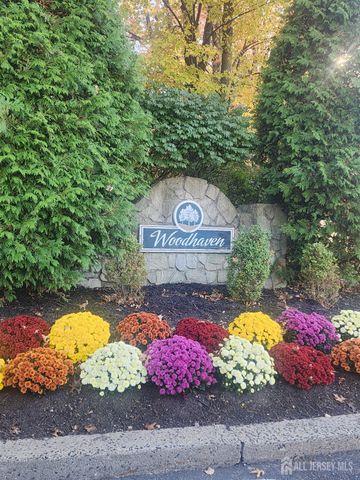 1008 Woodhaven Drive, Edison, NJ 08817
