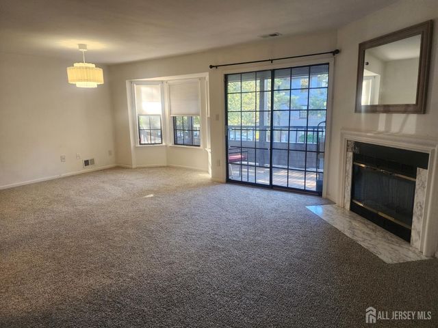 1008 Woodhaven Drive, Edison, NJ 08817