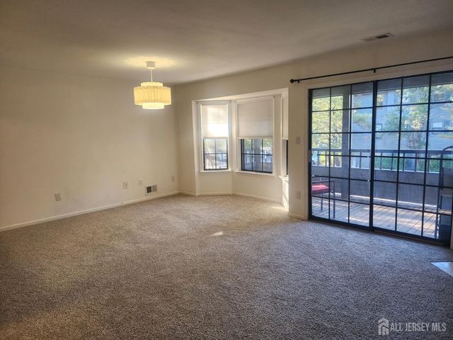 1008 Woodhaven Drive, Edison, NJ 08817
