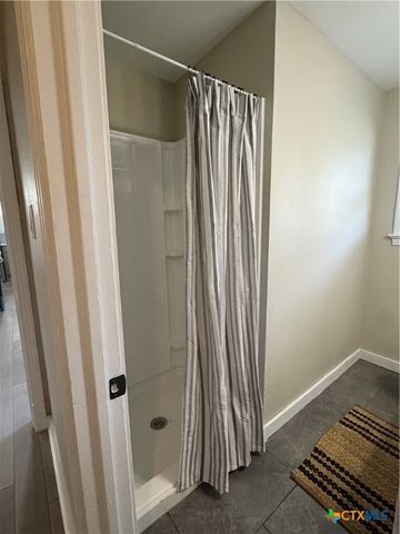 1311 E Park Avenue, Victoria, TX 77901