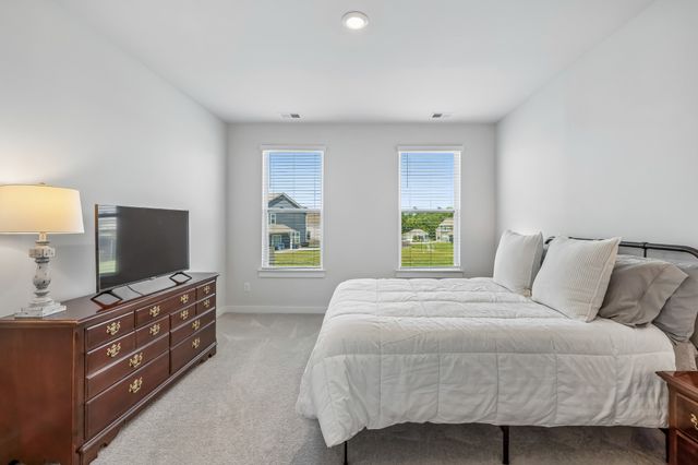 1054 Ewell Farms Circle, Spring Hill, TN 37174