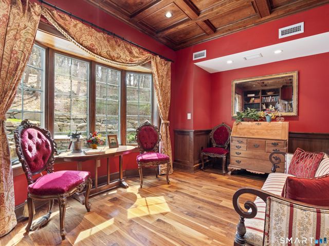 152 Whitehall Avenue, Stonington, CT 06355