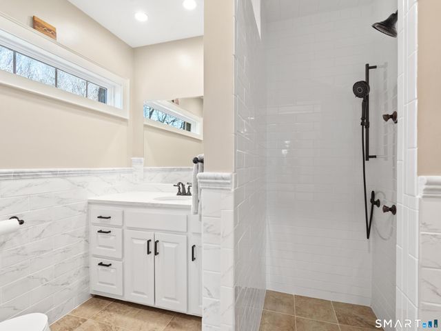 152 Whitehall Avenue, Stonington, CT 06355