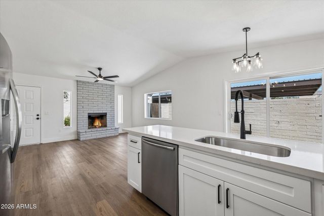 824 W MALIBU Drive, Tempe, AZ 85282