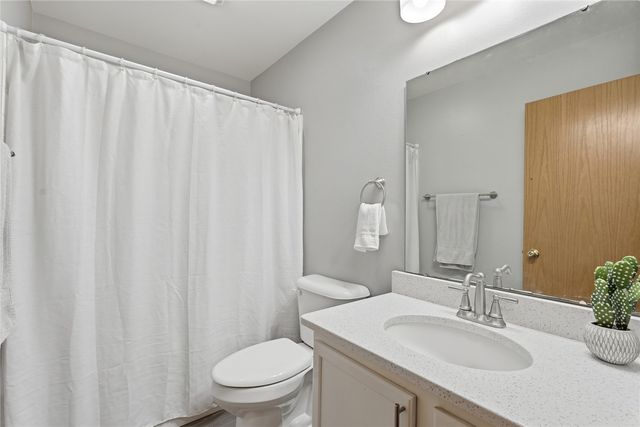 2312 Belmont Drive, Coralville, IA 52241