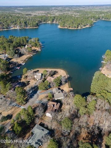 106 Scuppernong Court, West End, NC 27376