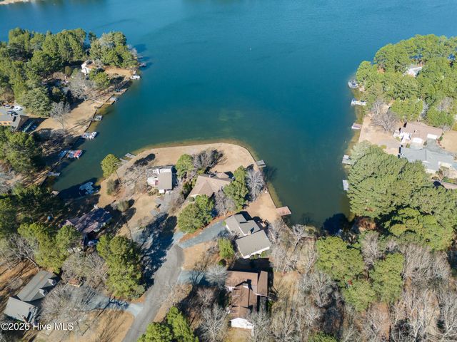 106 Scuppernong Court, West End, NC 27376