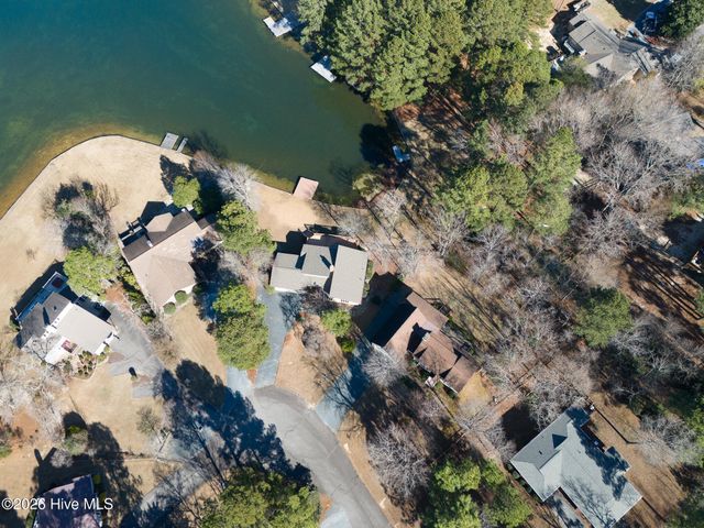 106 Scuppernong Court, West End, NC 27376