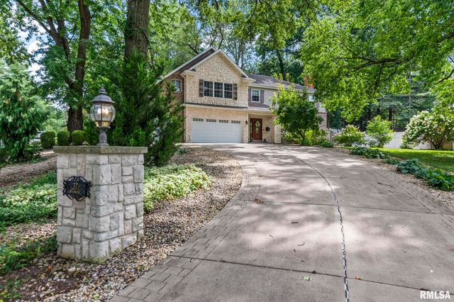 37 WILDWOOD Road, Springfield, IL 62704