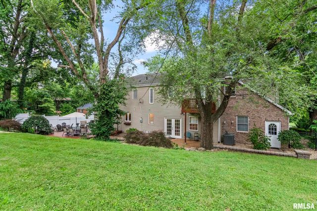 37 WILDWOOD Road, Springfield, IL 62704