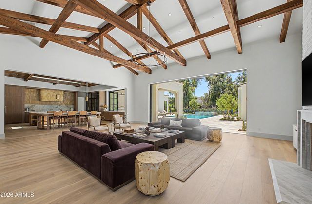 4901 E BERNEIL Drive, Paradise Valley, AZ 85253