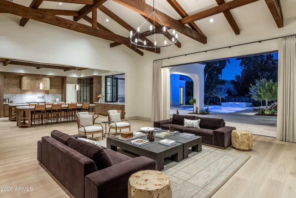 Image 2 of property listing at 4901 E BERNEIL Drive, Paradise Valley, AZ 85253