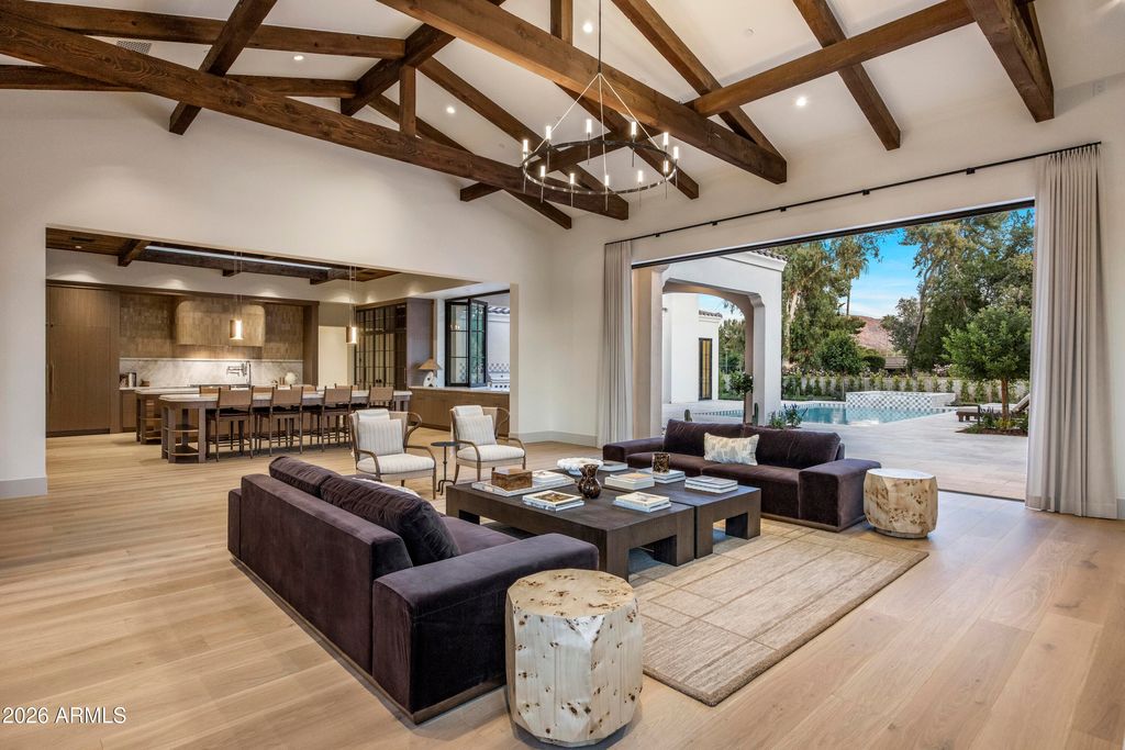 Image 3 of property listing at 4901 E BERNEIL Drive, Paradise Valley, AZ 85253