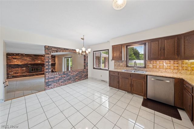 3350 Wallings Road, North Royalton, OH 44133