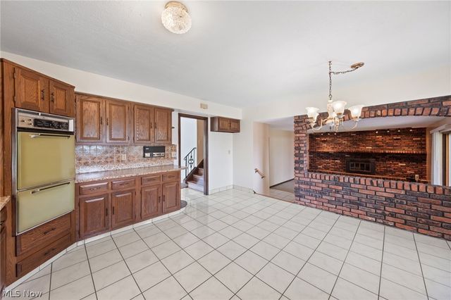 3350 Wallings Road, North Royalton, OH 44133