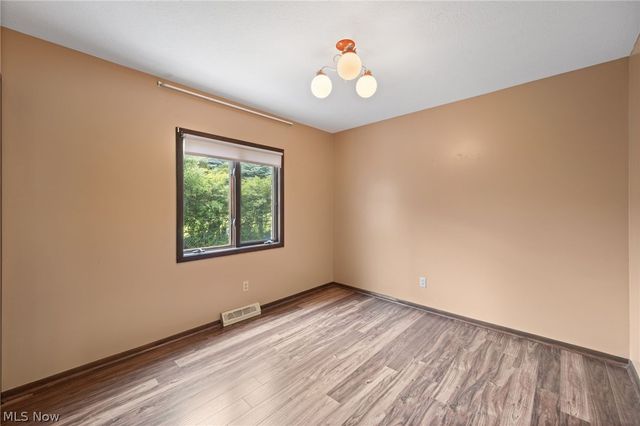 3350 Wallings Road, North Royalton, OH 44133
