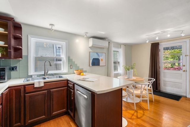 26 Laurel Street 26, Arlington, MA 02476