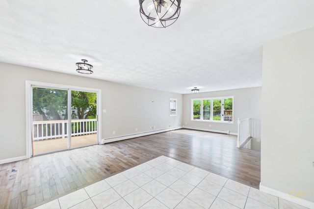 102 Vestal St, Fall River, MA 02720