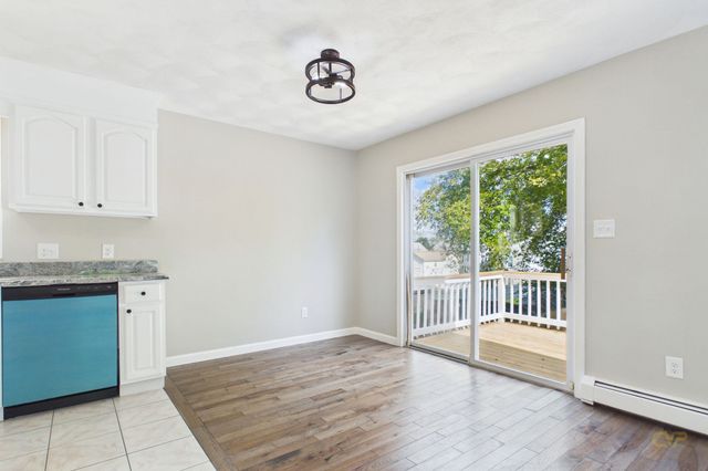 102 Vestal St, Fall River, MA 02720