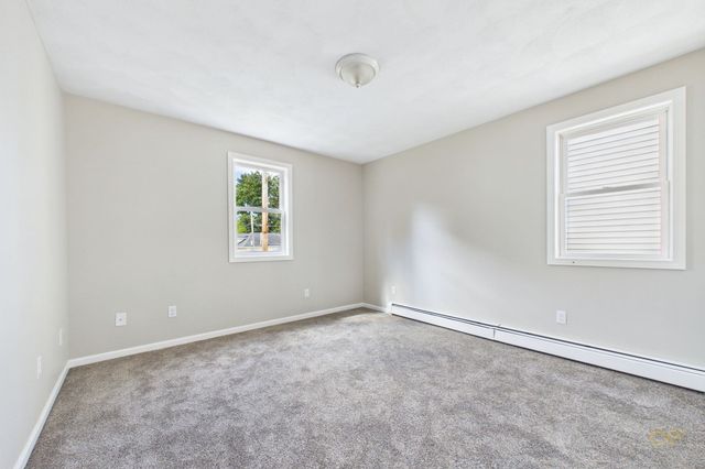 102 Vestal St, Fall River, MA 02720