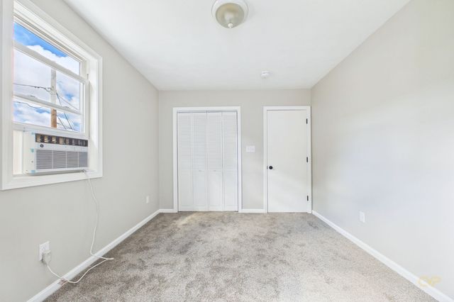 102 Vestal St, Fall River, MA 02720