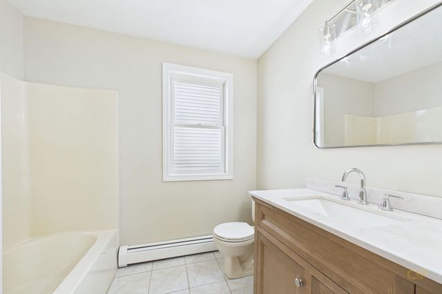 102 Vestal St, Fall River, MA 02720