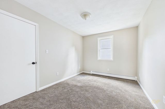 102 Vestal St, Fall River, MA 02720