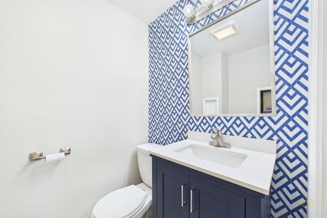 102 Vestal St, Fall River, MA 02720