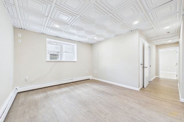 102 Vestal St, Fall River, MA 02720