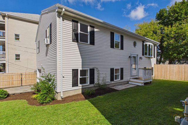 102 Vestal St, Fall River, MA 02720