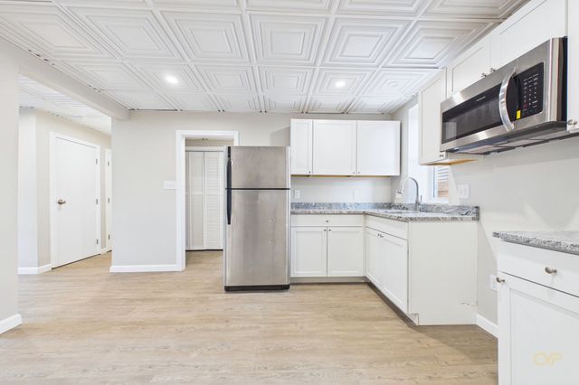 102 Vestal St, Fall River, MA 02720