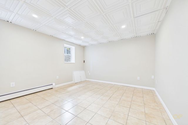 102 Vestal St, Fall River, MA 02720