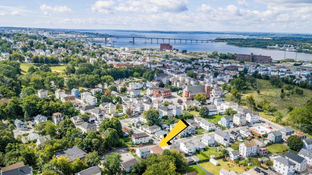 102 Vestal St, Fall River, MA 02720
