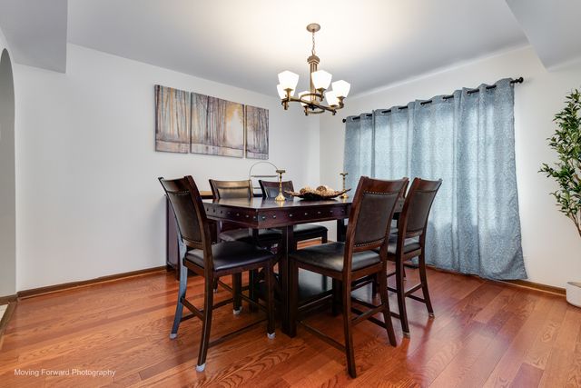 1301 Big Oak Trail, Aurora, IL 60506