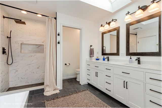 1301 Big Oak Trail, Aurora, IL 60506