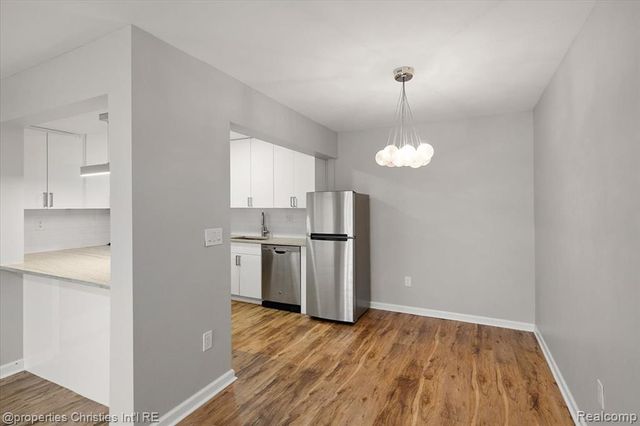 4921 Crooks Road, Royal Oak, MI 48073