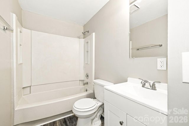 6713 Rocklake Drive, Charlotte, NC 28214