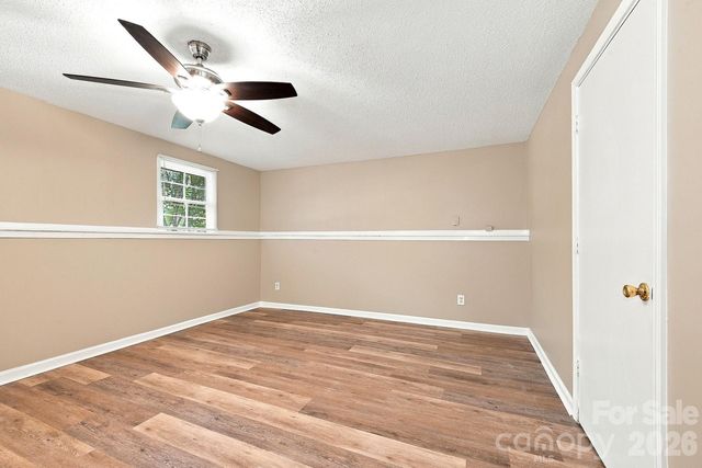 6713 Rocklake Drive, Charlotte, NC 28214